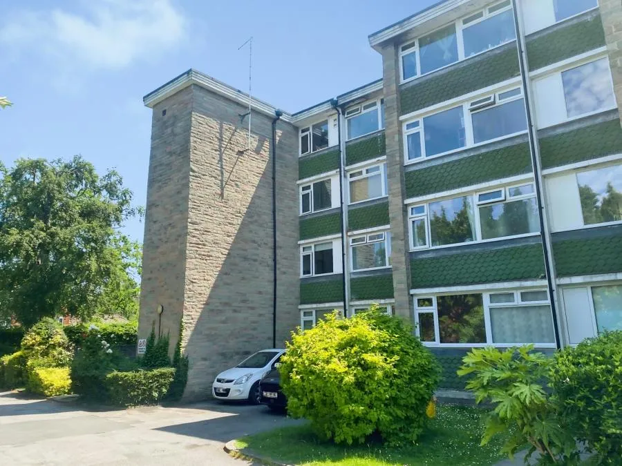2 bed flat for sale, Rances Lane, Wokingham, RG40