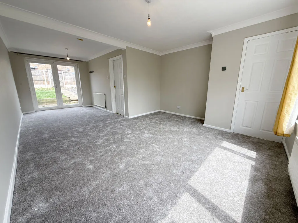 Wimberley Way, South Witham, photo 2