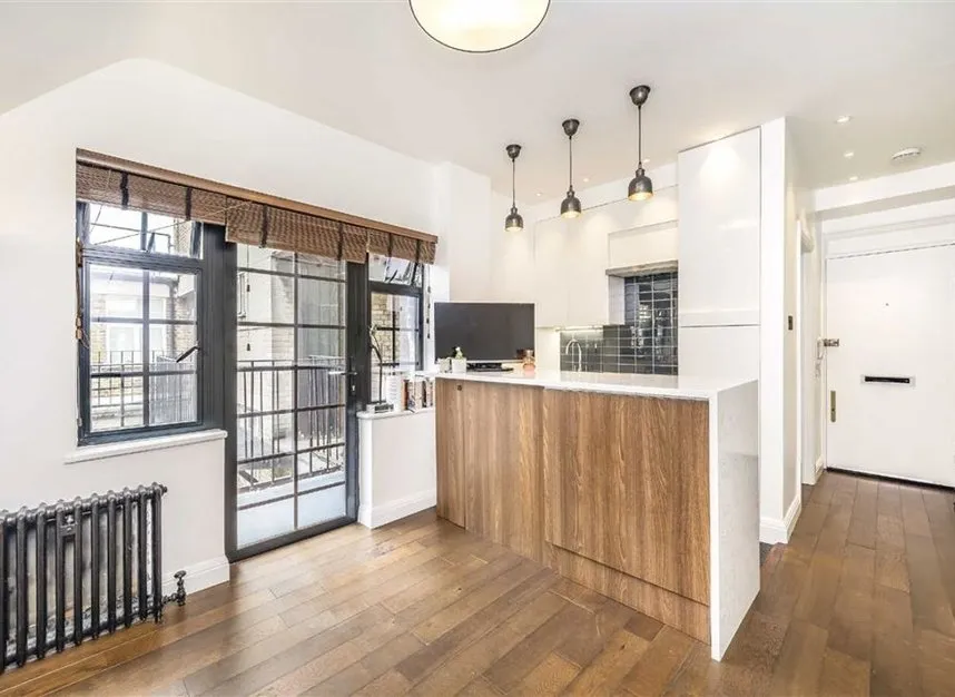 flat for sale — Spring Street, Hyde Park, W2