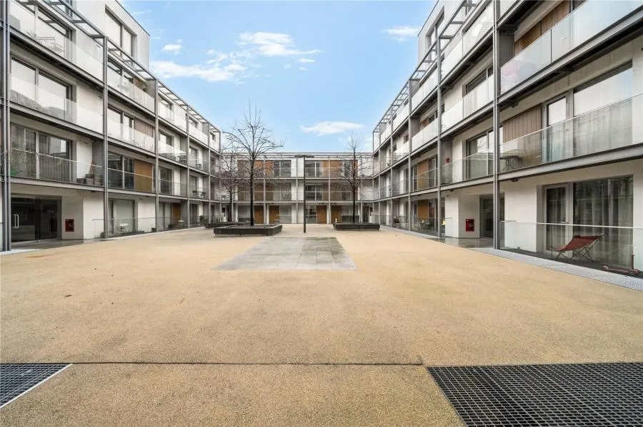 Highbury Stadium Square, London, N5, photo 10