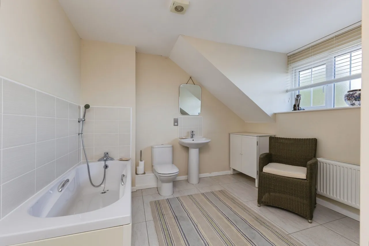 Douglas Avenue, Brixham, TQ5, photo 18