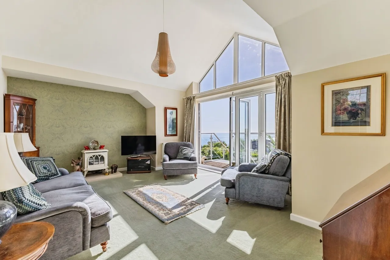 Douglas Avenue, Brixham, TQ5, photo 4