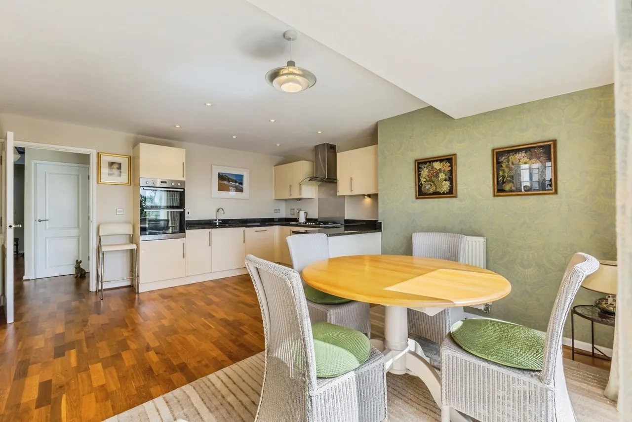 Douglas Avenue, Brixham, TQ5, photo 11