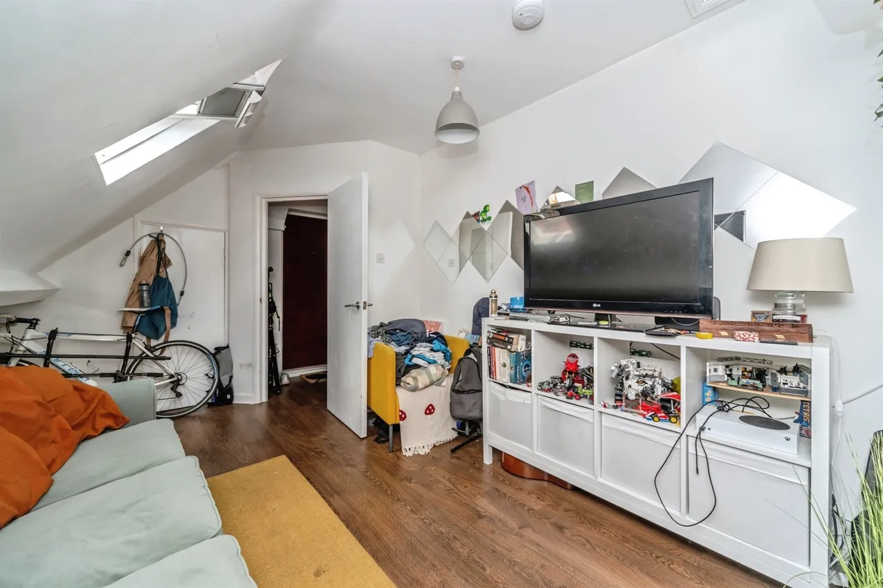 Clapham Road, Bedford, photo 7