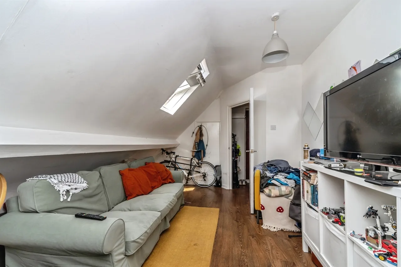 Clapham Road, Bedford, photo 5