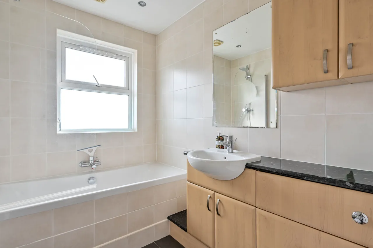 59 Badger Close, Guildford, photo 7