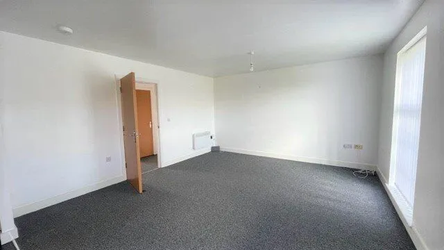 Naylor Road, Ellesmere Port, CH66, photo 3