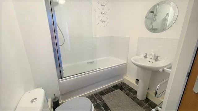 Naylor Road, Ellesmere Port, CH66, photo 7