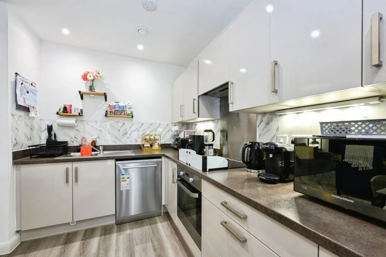 London Road, Wallington, SM6, photo 4