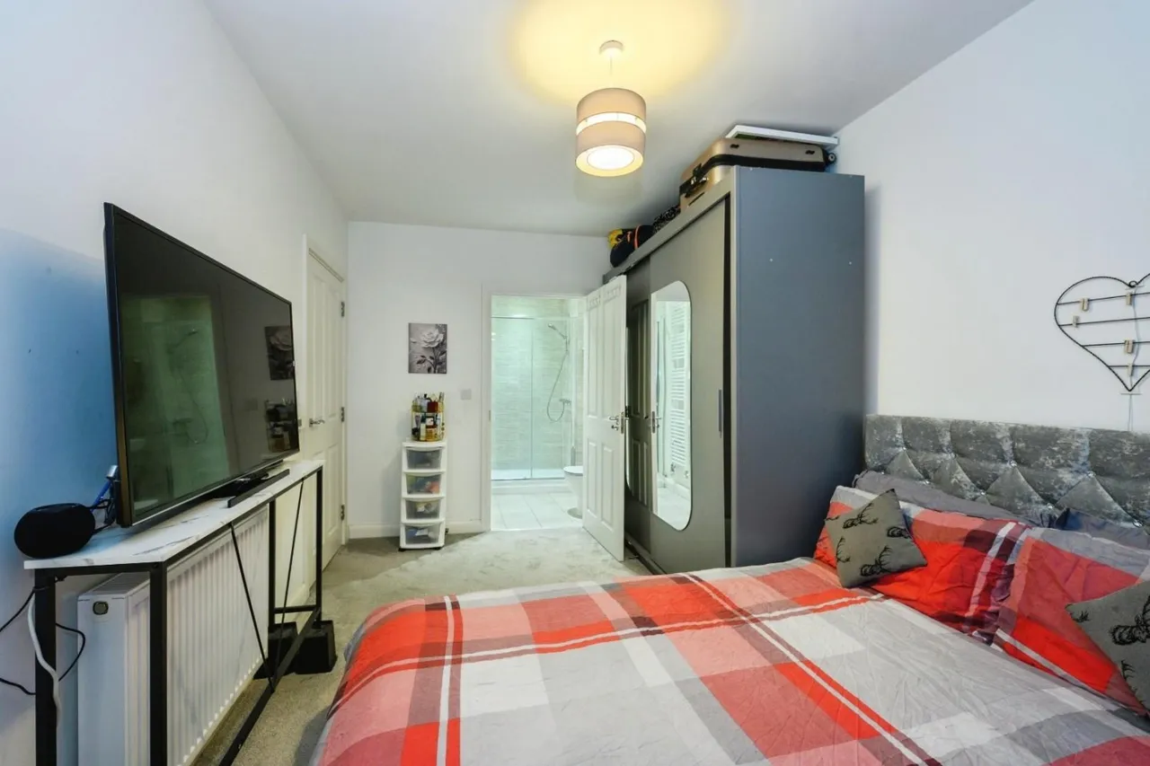 London Road, Wallington, SM6, photo 14
