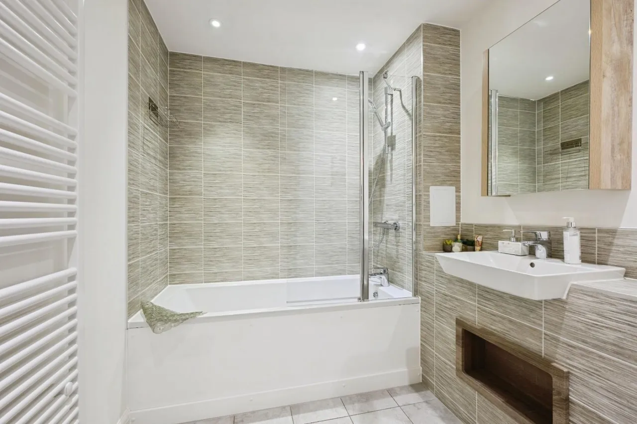 London Road, Wallington, SM6, photo 12
