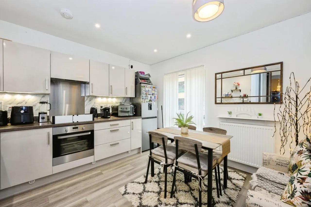 London Road, Wallington, SM6, photo 3