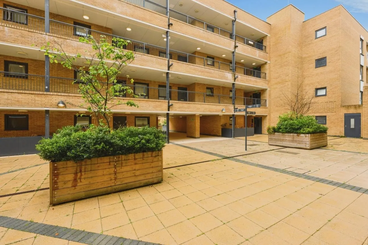 London Road, Wallington, SM6, photo 19