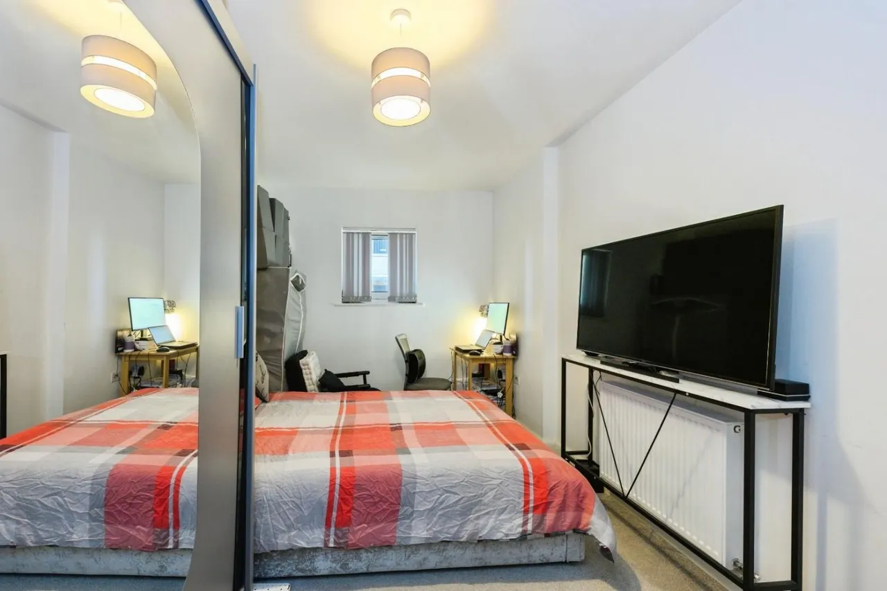 London Road, Wallington, SM6, photo 13