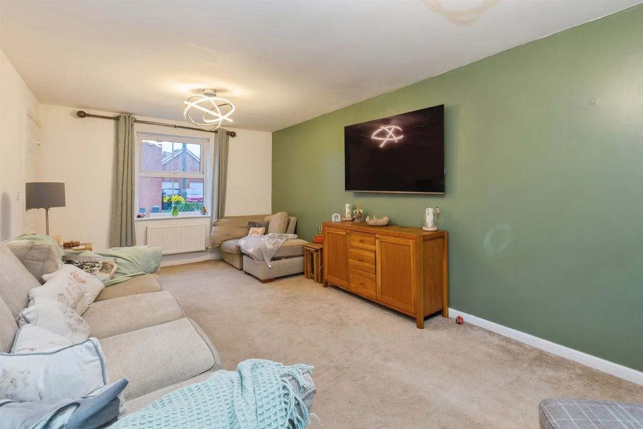 Maybrick Road, Broughton, Aylesbury, photo 3