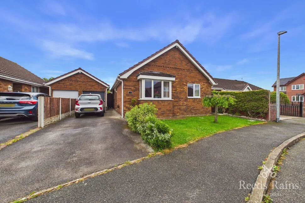 3 bed house for sale — Lon Olwen, Kinmel Bay, Conwy, LL18