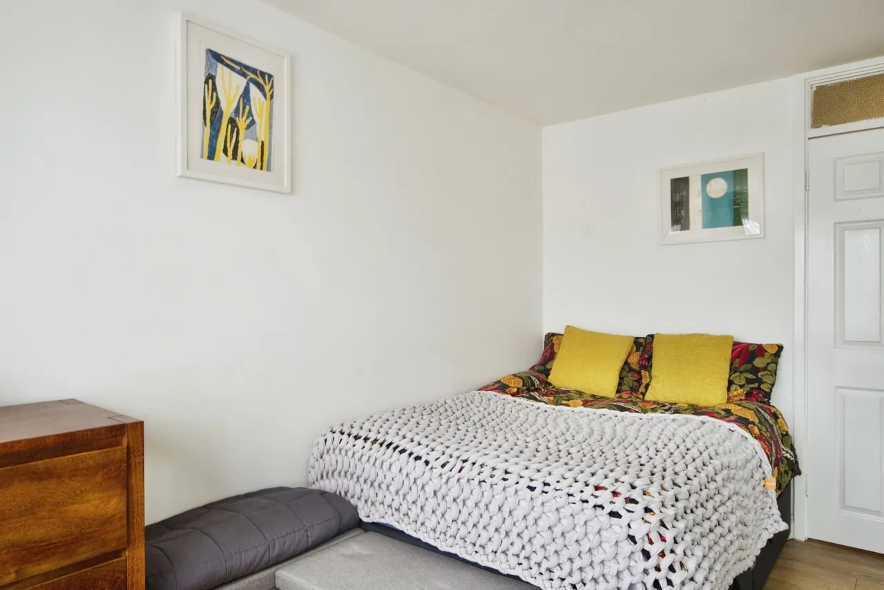 The Birches, Station Road, London, E12, photo 15