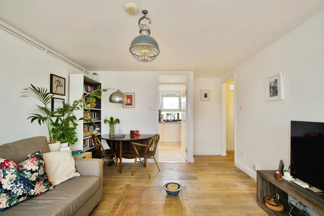The Birches, Station Road, London, E12, photo 7