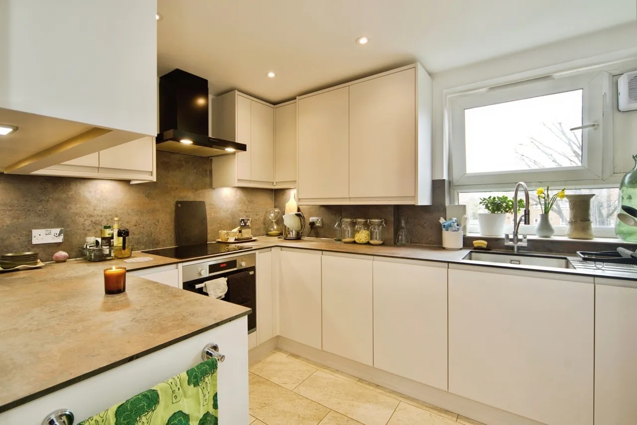 The Birches, Station Road, London, E12, photo 10