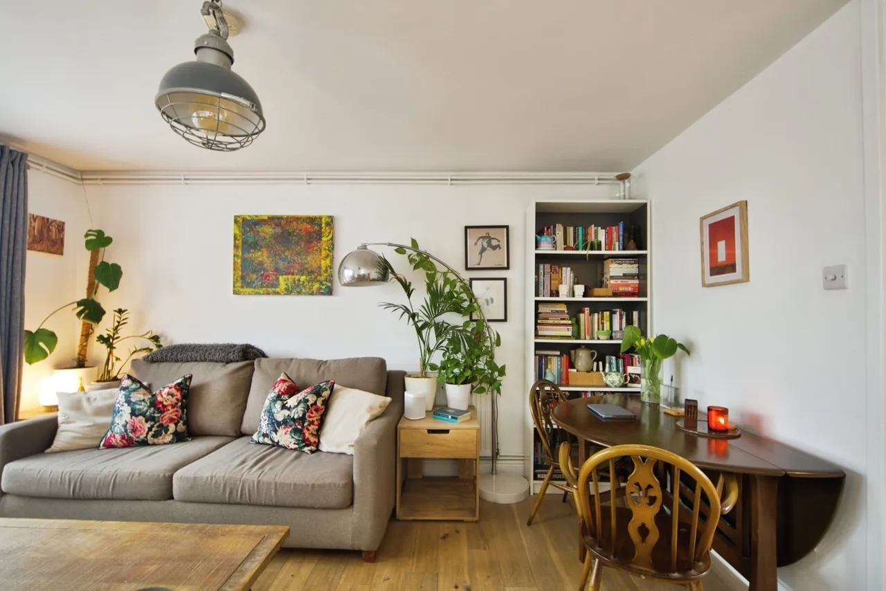 The Birches, Station Road, London, E12, photo 3