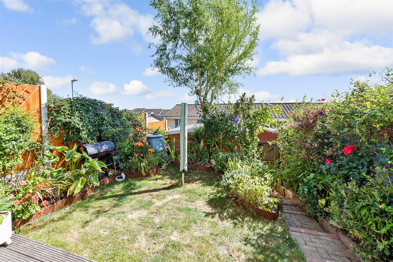 Pilgrim Spring, Folkestone, CT19, photo 11
