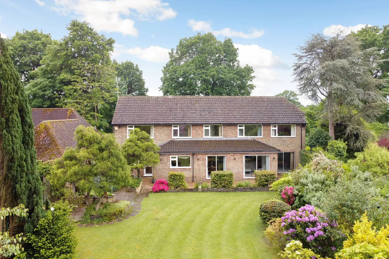 5 bed house for sale — Crawley Road, Horsham, RH12