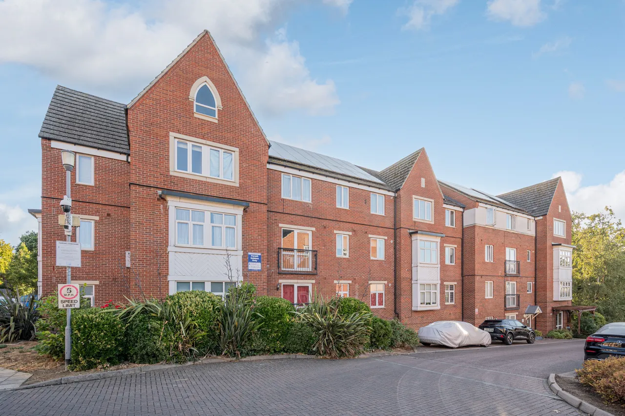 21 William Court, 36 Chalfont Road, London, photo 4
