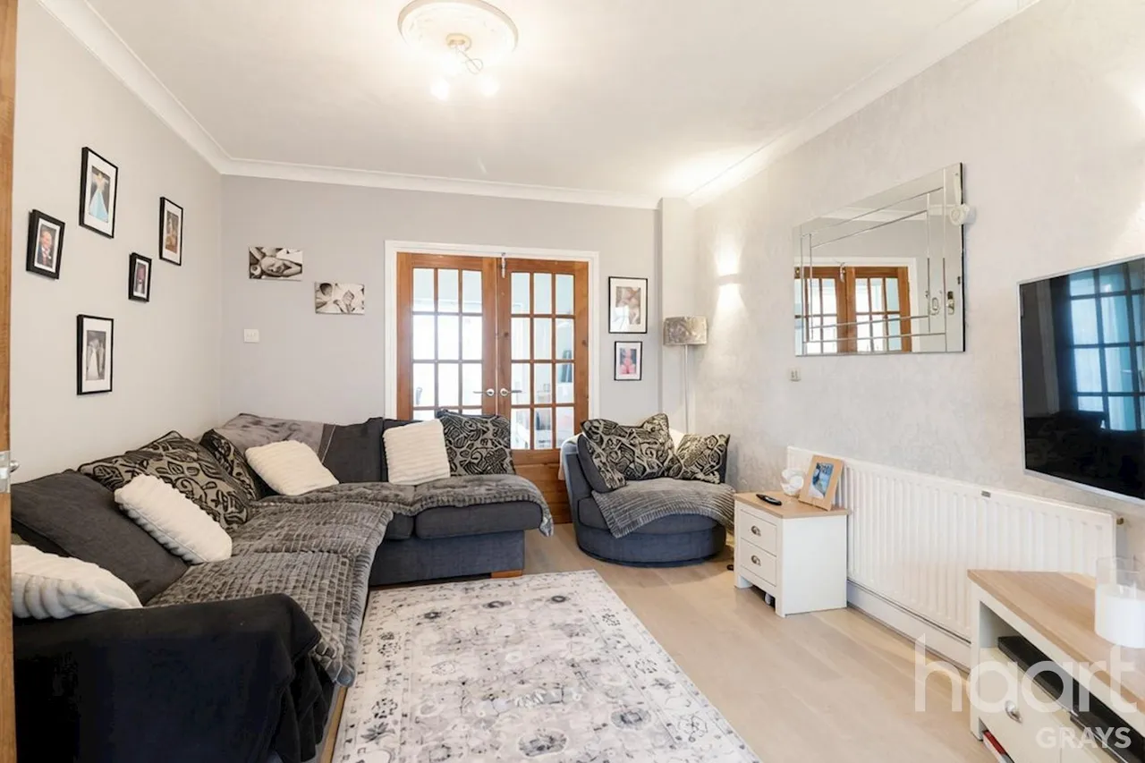 Heathview Road, Grays, RM16, photo 3