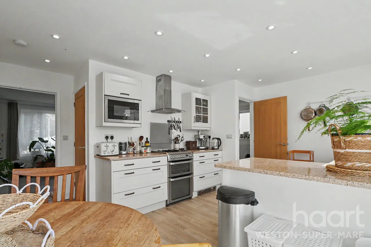Locking Road, Weston-Super-Mare, BS22, photo 6