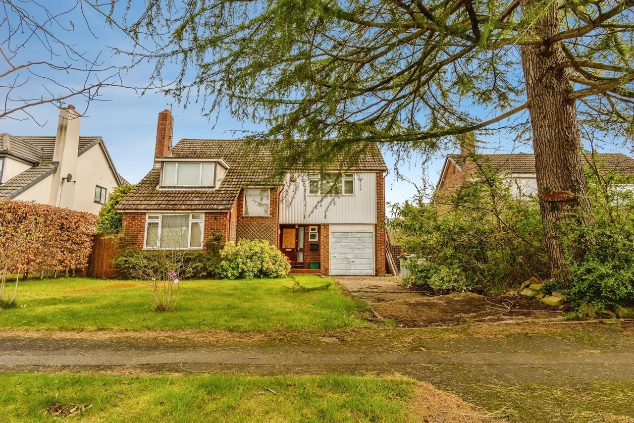 4 bed house for sale — Wilton Crescent, Alderley Edge, Cheshire, SK9