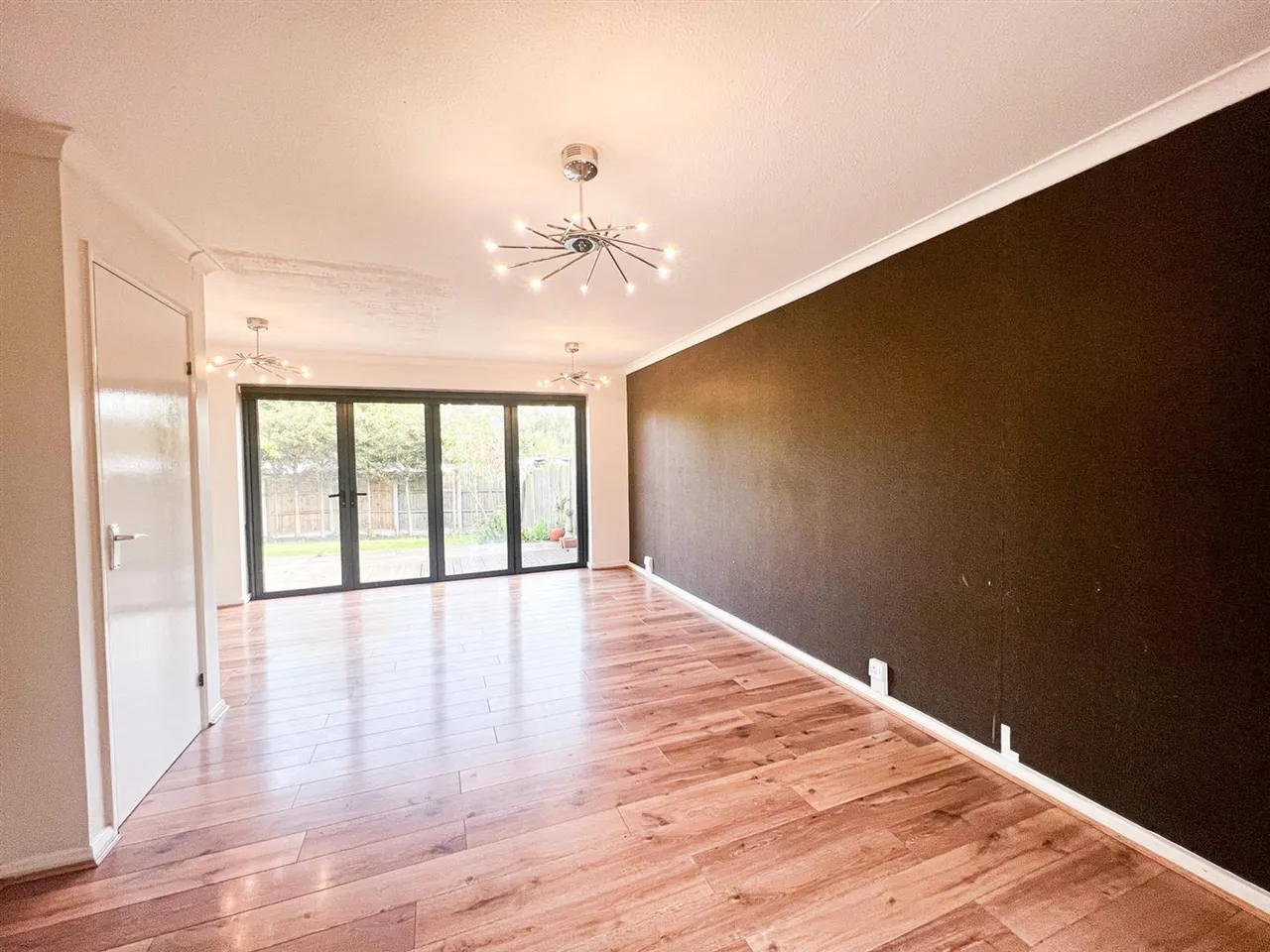 Hookstone Way, Woodford Green, Woodford Green, IG8 7LF, photo 2