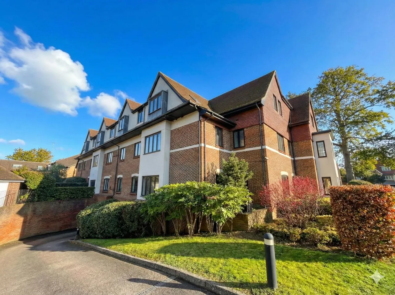 Epsom Road, Leatherhead, KT22, photo 9