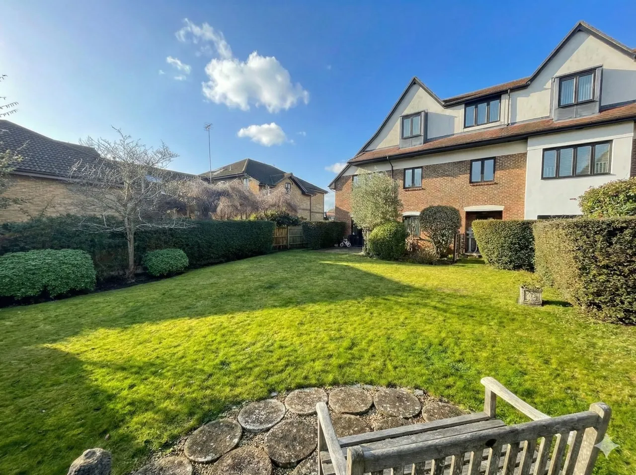 Epsom Road, Leatherhead, KT22, photo 8