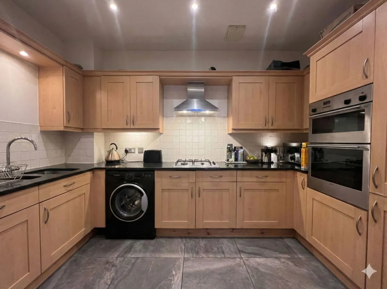 Epsom Road, Leatherhead, KT22, photo 2