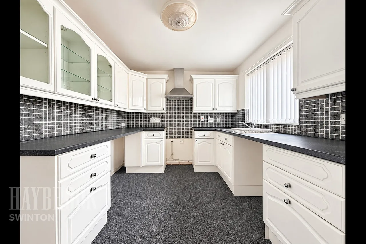 Thirsk Close, Denaby Main, photo 4