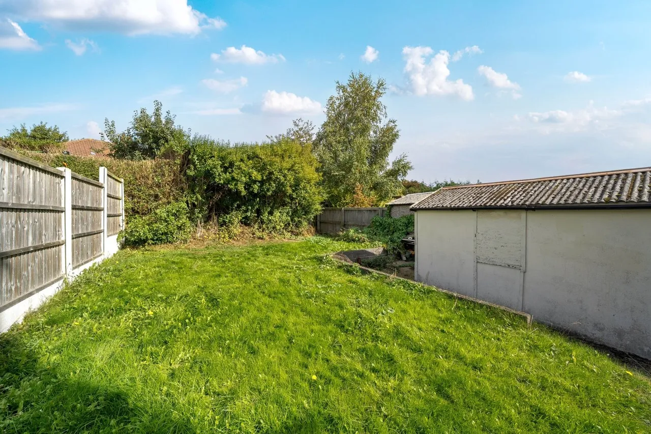 Stainburn Crescent, Leeds, LS17, photo 16