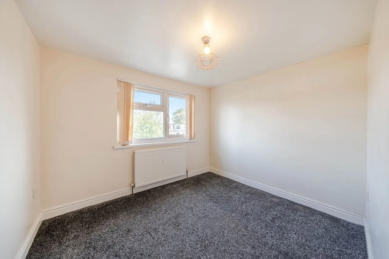 Stainburn Crescent, Leeds, LS17, photo 14