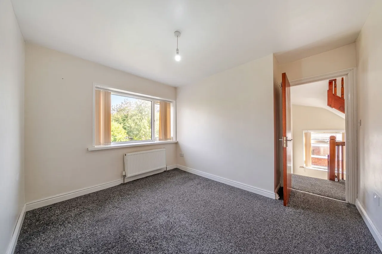 Stainburn Crescent, Leeds, LS17, photo 9