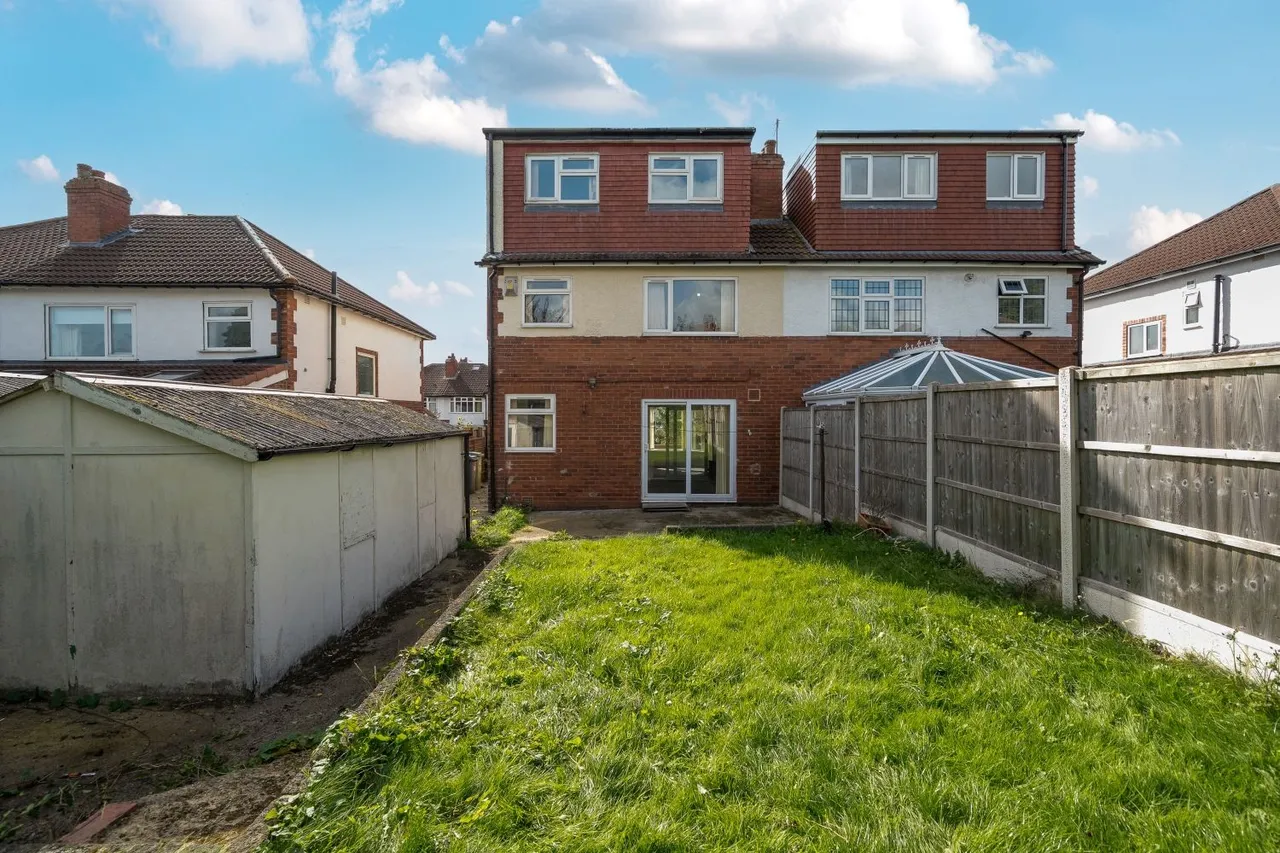 Stainburn Crescent, Leeds, LS17, photo 17