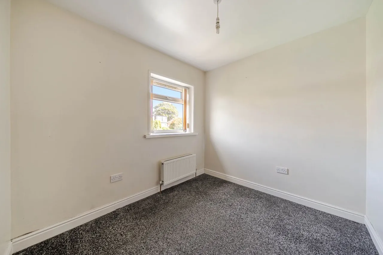 Stainburn Crescent, Leeds, LS17, photo 10