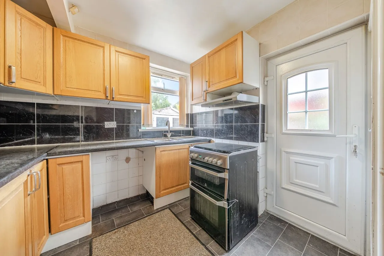 Stainburn Crescent, Leeds, LS17, photo 6