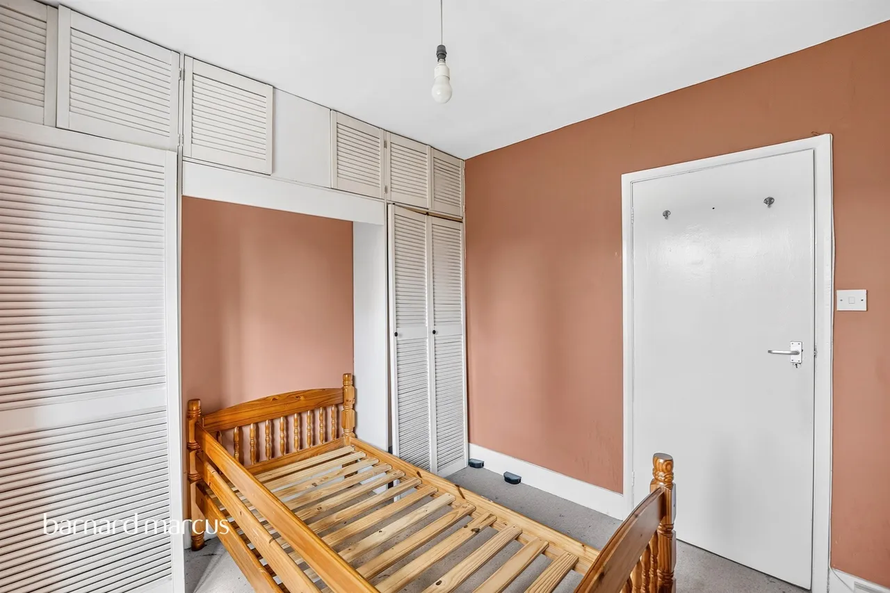 Dalton Avenue, Mitcham, CR4, photo 12