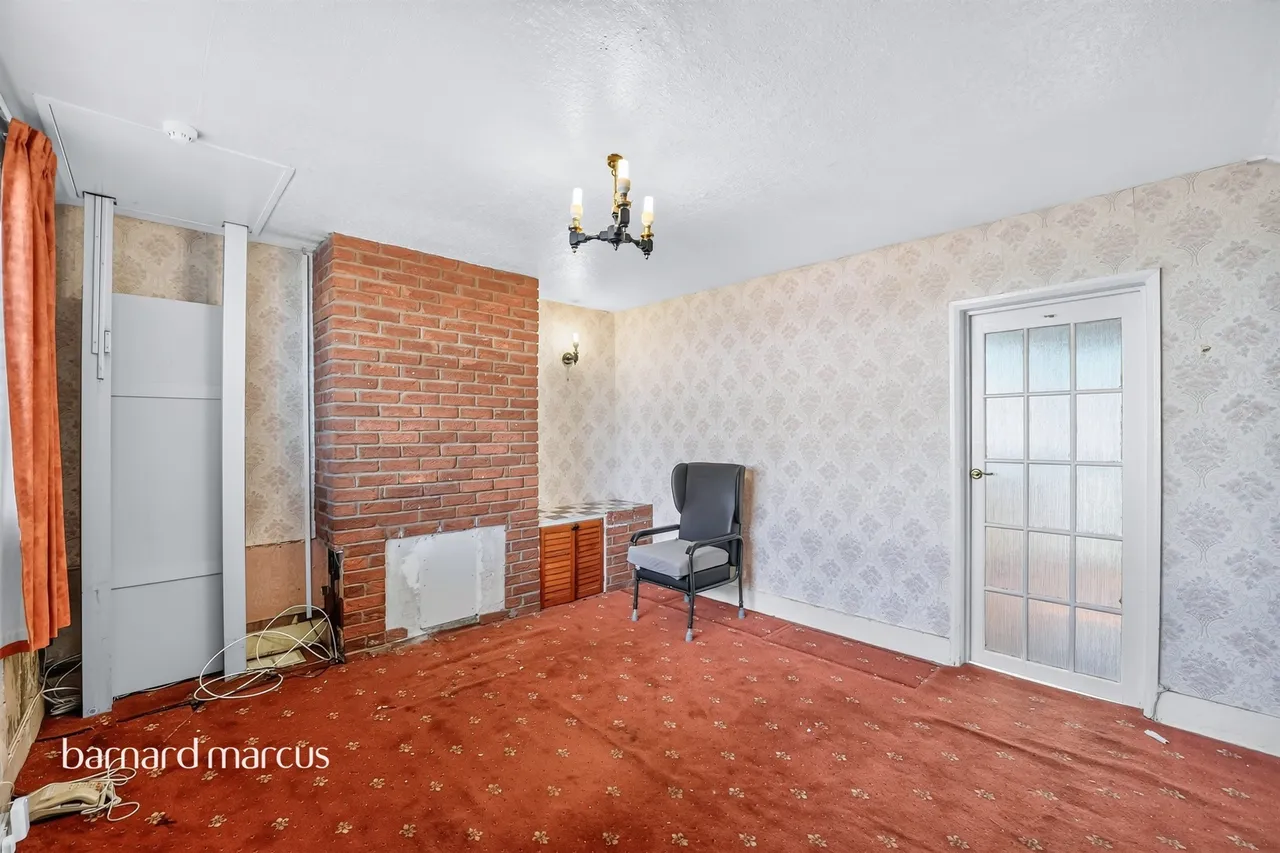 Dalton Avenue, Mitcham, CR4, photo 4