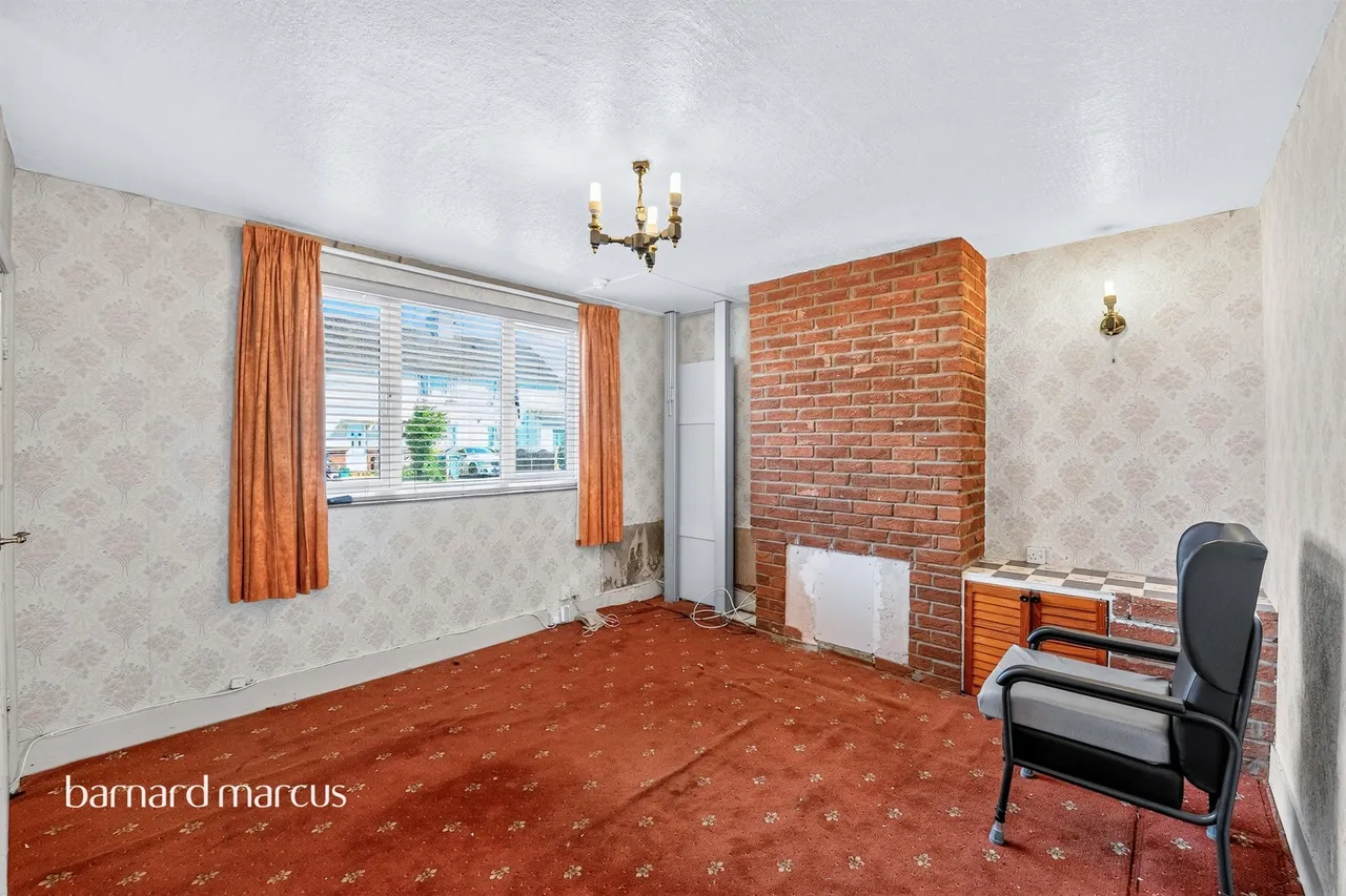 Dalton Avenue, Mitcham, CR4, photo 16