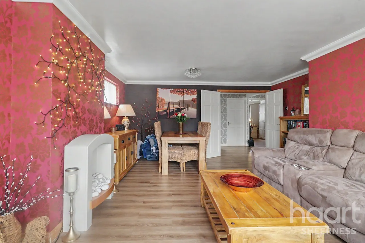 Drake Avenue, Minster, ME12, photo 13