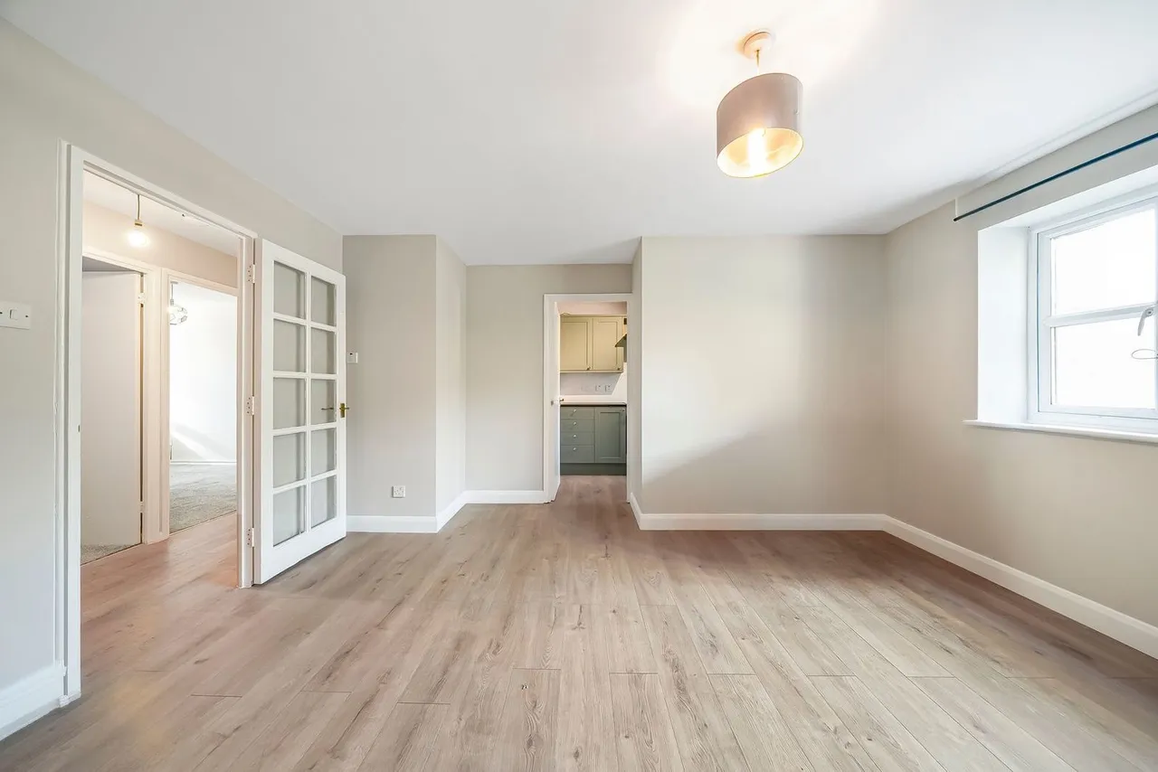 Redford Close, Feltham, TW13, photo 4