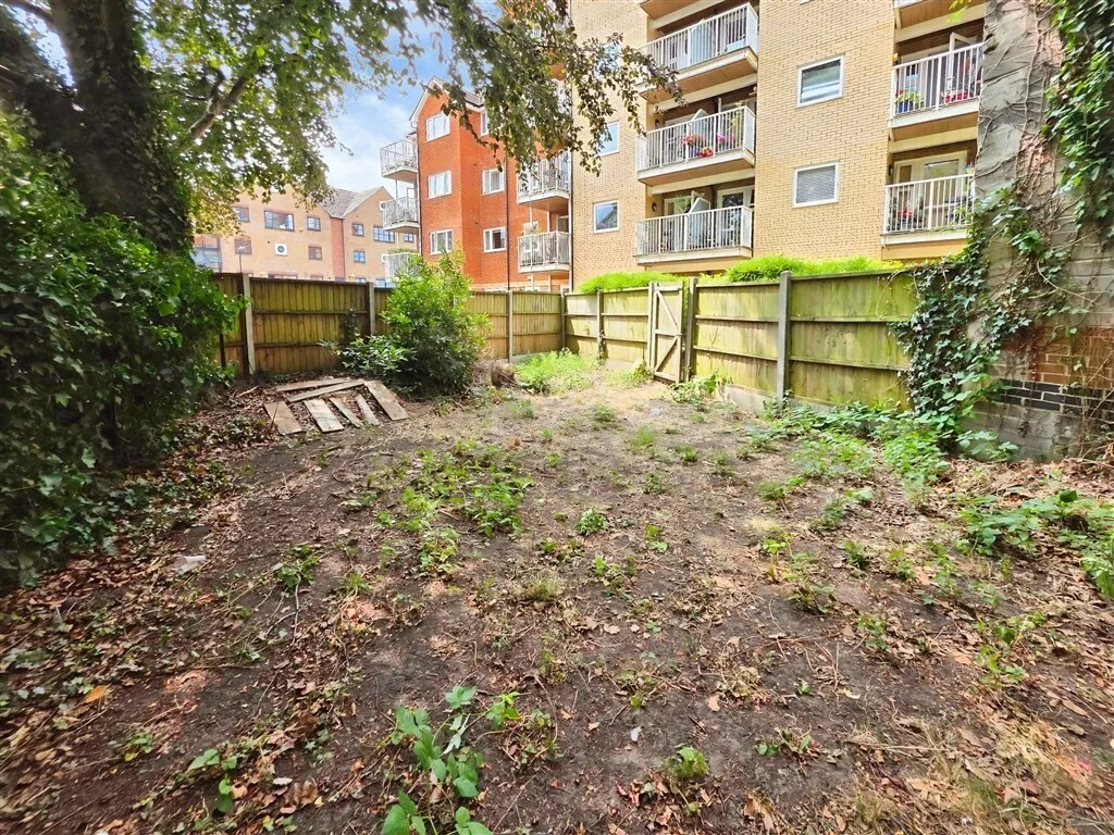 Cobden Avenue, SOUTHAMPTON, photo 4