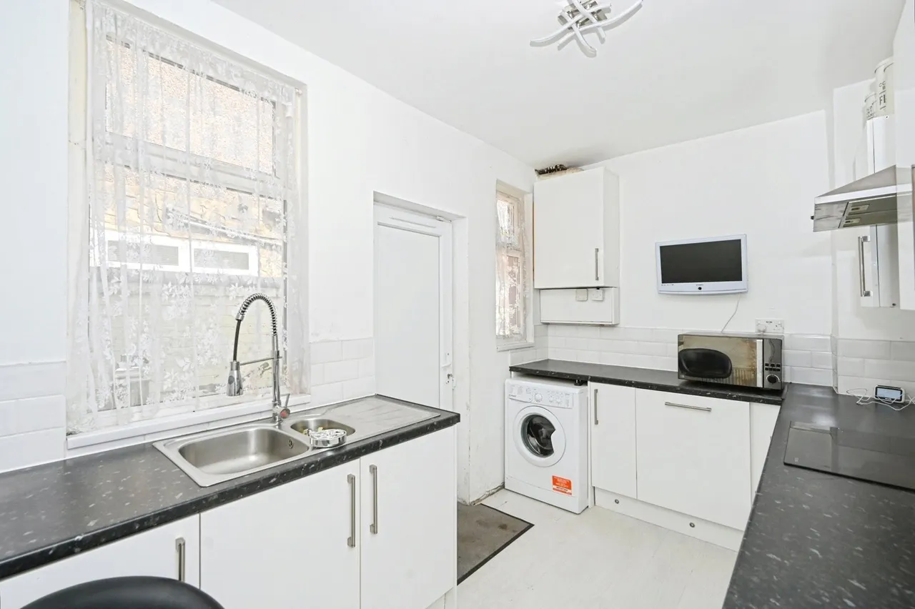 Portland Street, NEWTON-LE-WILLOWS, Merseyside, WA12, photo 9