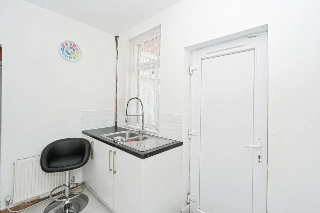 Portland Street, NEWTON-LE-WILLOWS, Merseyside, WA12, photo 8