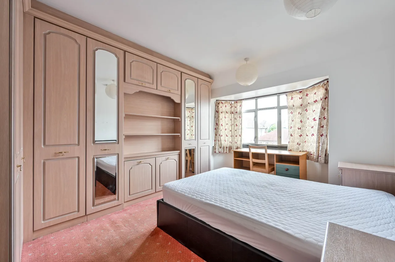 3 Aldershot Road, Guildford, photo 9